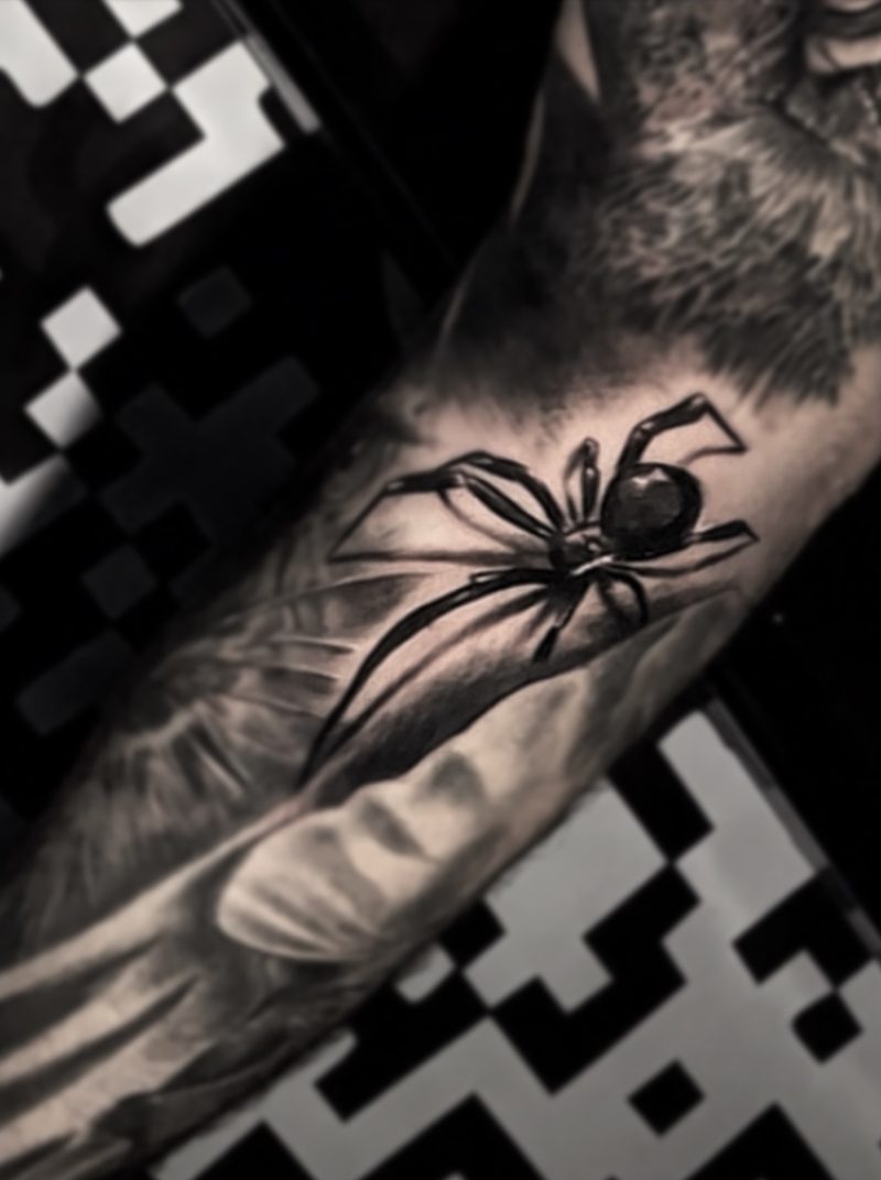Spider Geometric tattoo, The Thirteenth Floor Tattoo Lounge